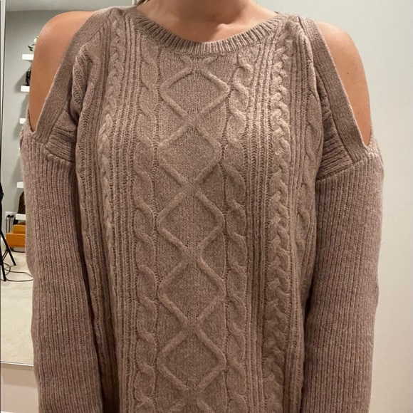 Express Cable Knit Shoulder sweater dress - Picture 4 of 8